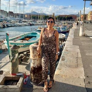 Meet your posher, Sandy!